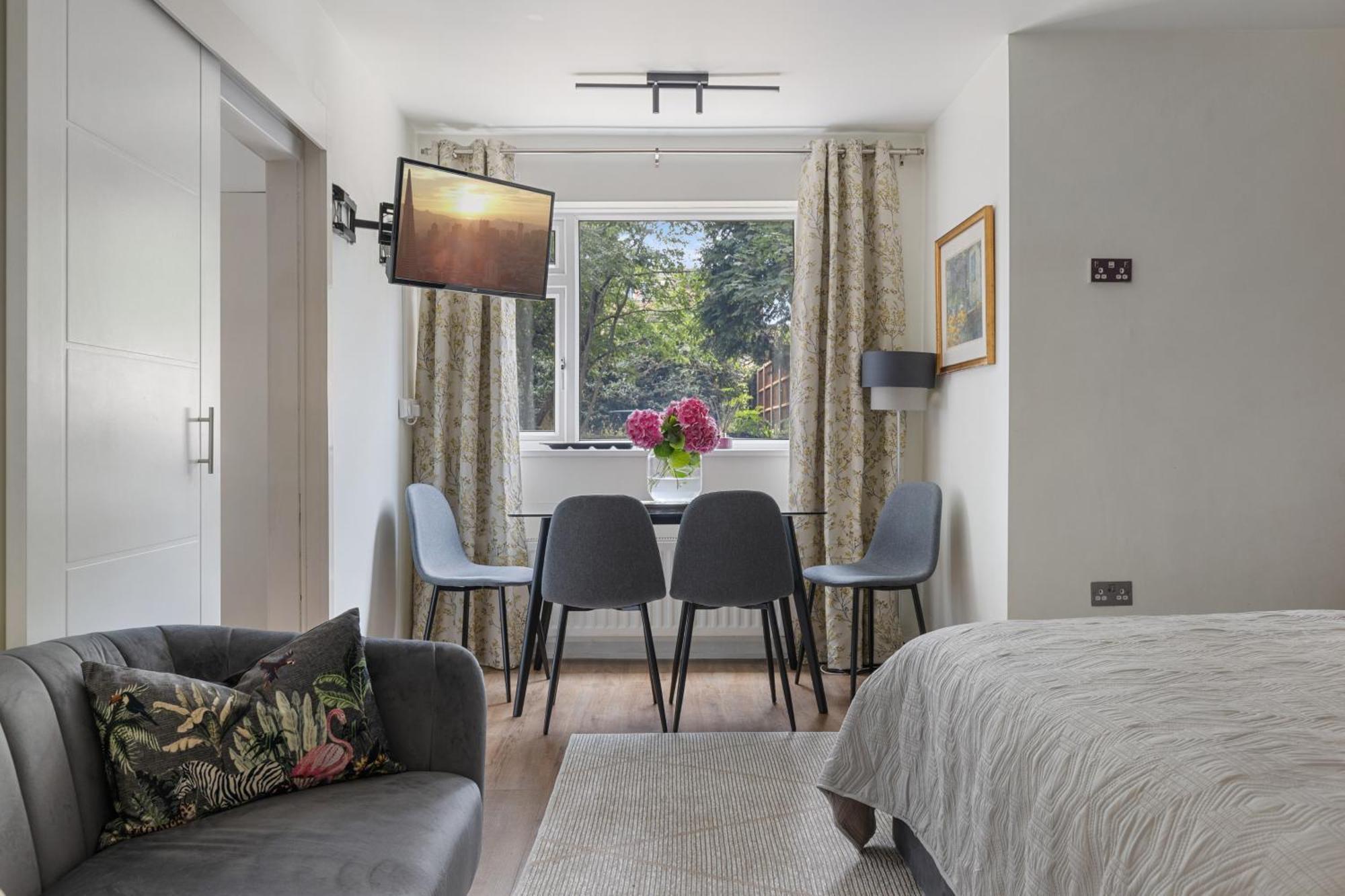 King Studio Apartment With Garden And Parking Ealing Dış mekan fotoğraf