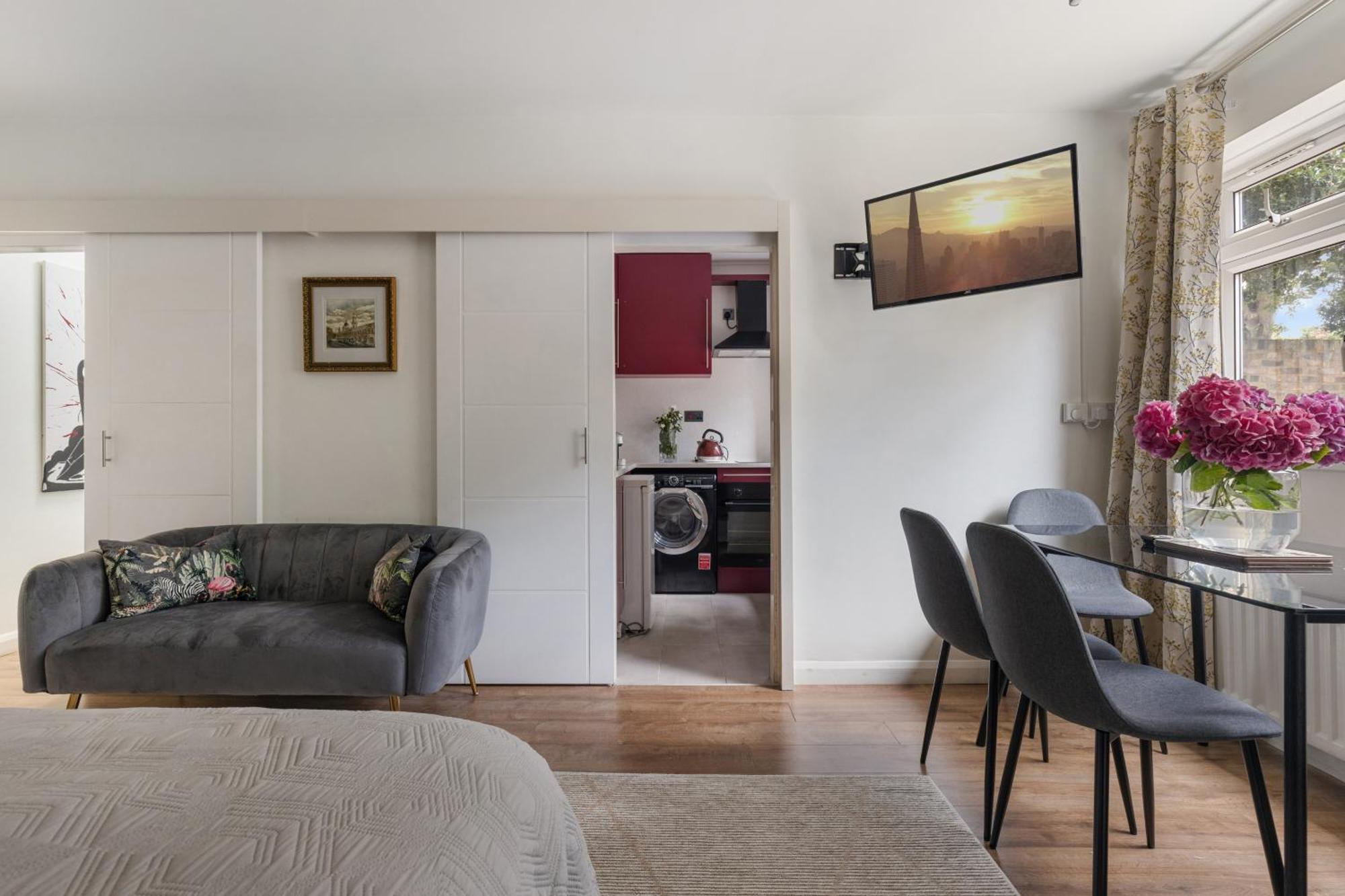 King Studio Apartment With Garden And Parking Ealing Dış mekan fotoğraf